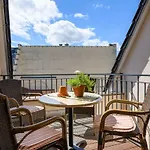 21 / Zentral / Terrasse / Seilbahn Blick Rüdesheim am Rhein