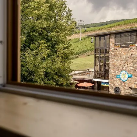 21 / Zentral / Terrasse / Seilbahn Blick *